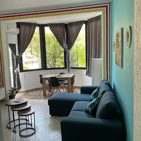 Apartment Like *